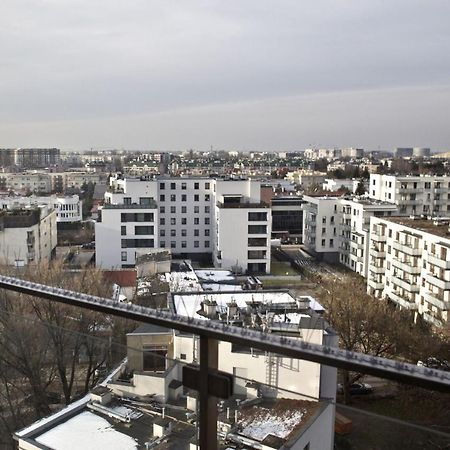 Triton Park Accommodation By P&O Serviced Apartments Warschau Exterior foto