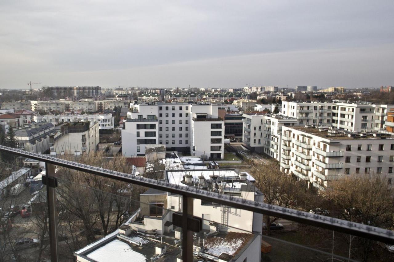 Triton Park Accommodation By P&O Serviced Apartments Warschau Exterior foto